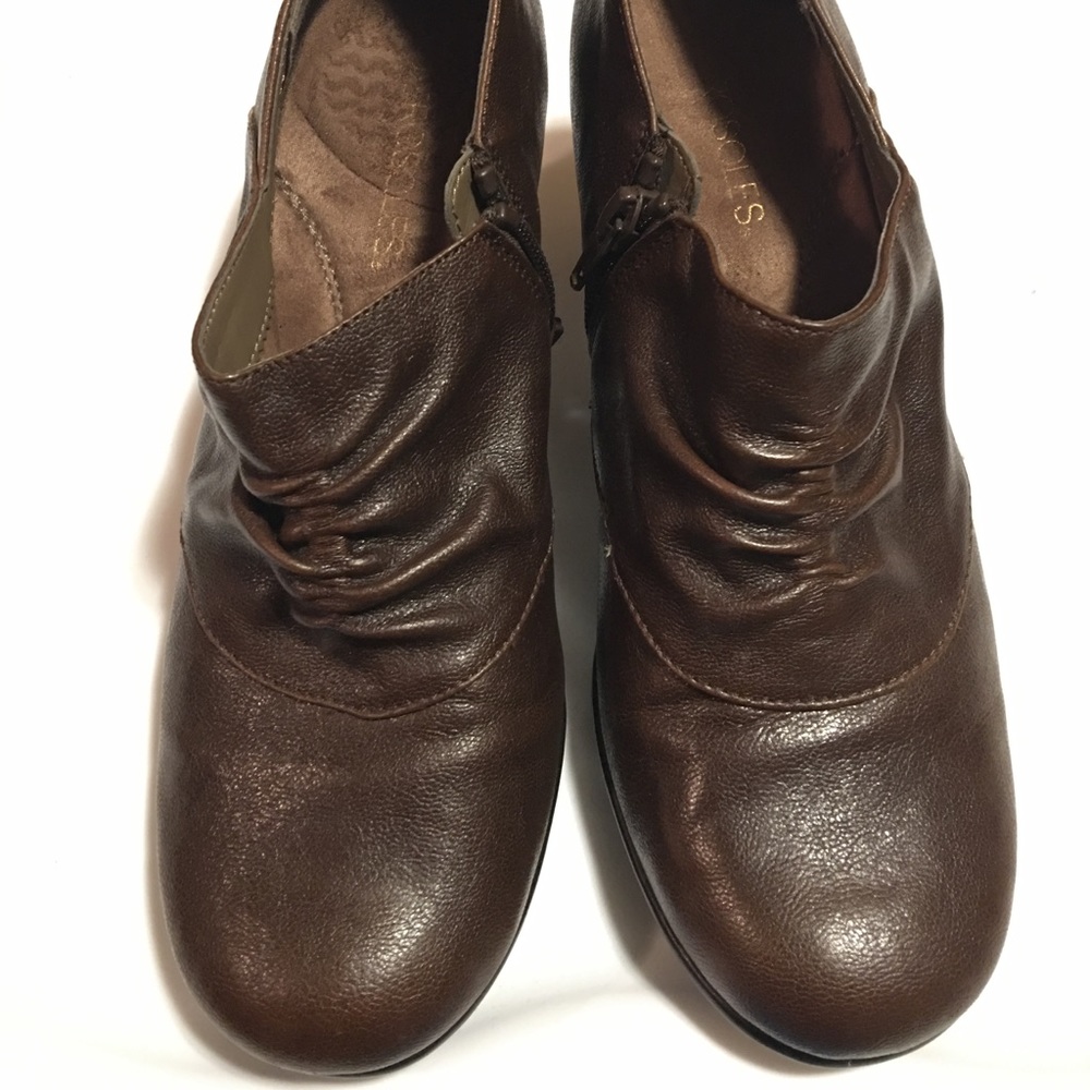 Aerosols Brown Leather Shooties